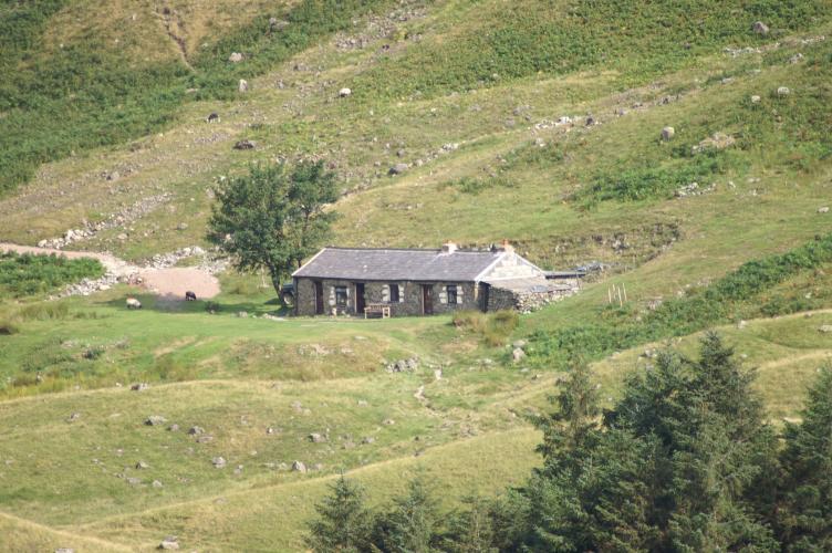 Black Sail Youth Hostel