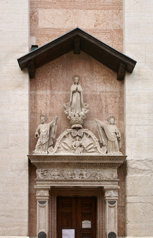 Entrance to the church - the sign says 'closed for repairs'